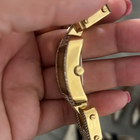 Michael KorsChampagne colored/Gold toned steel Ø24 mm